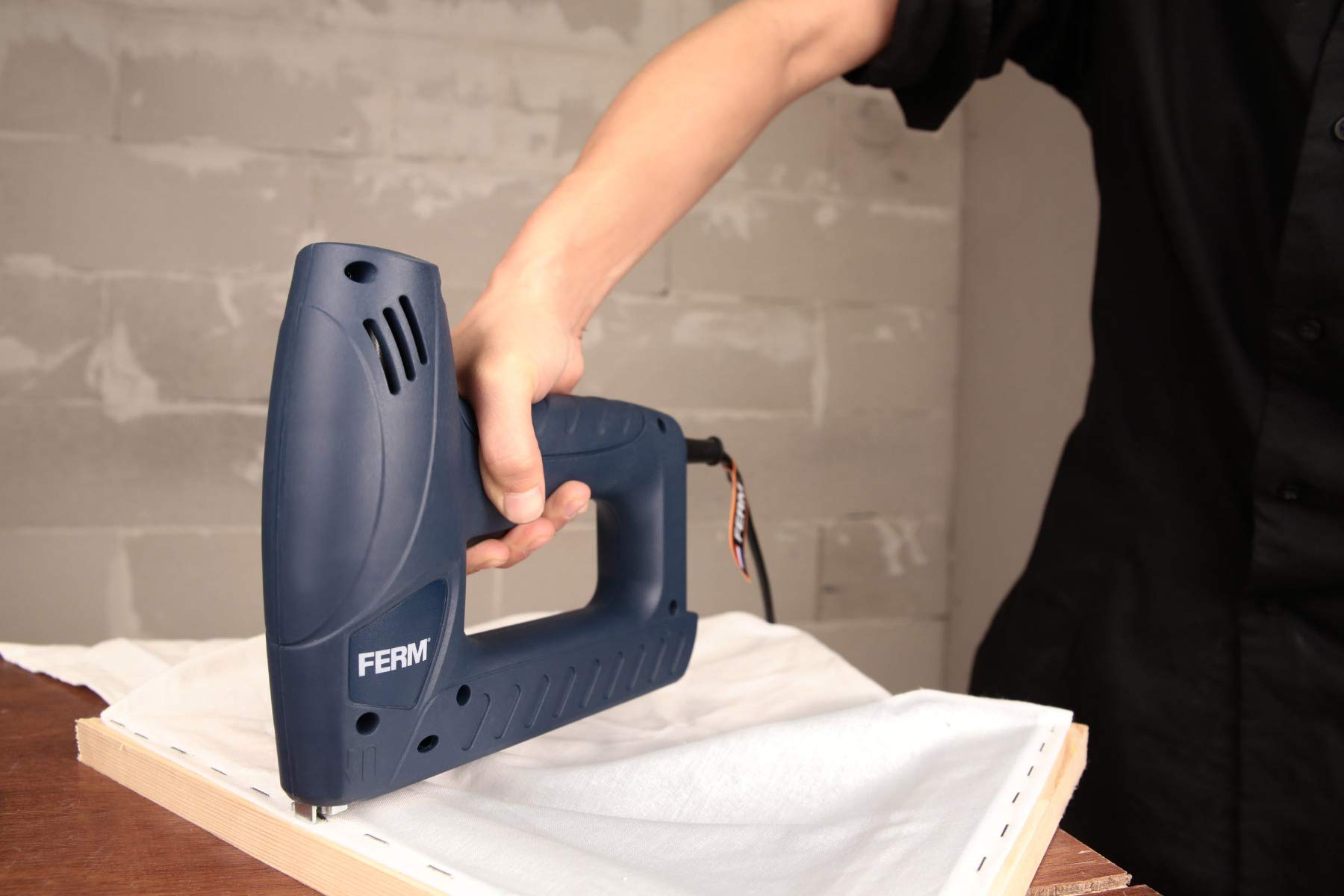 FERM ETM1004 Graffatrice Elettrica Punti e Chiodi