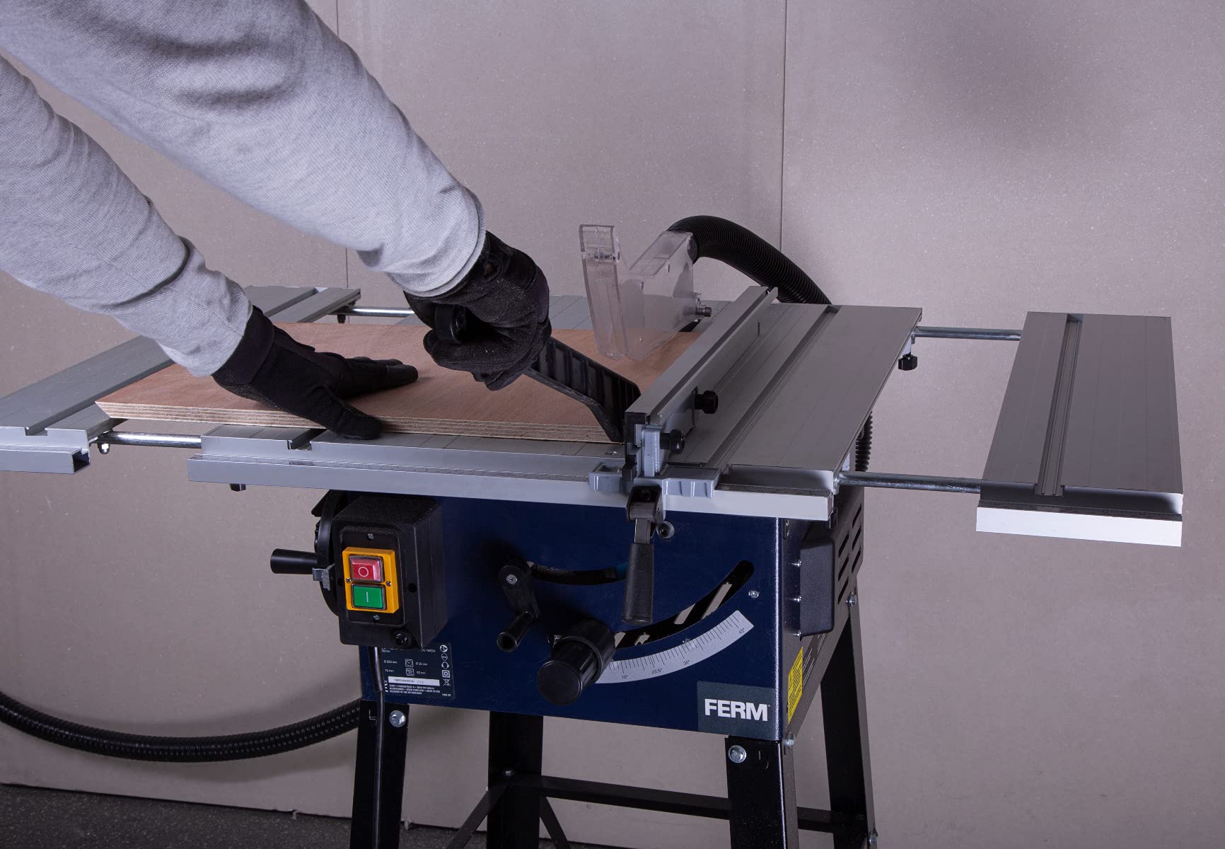 FERM TSM1033 Sega da Banco 1800W Lama 250mm