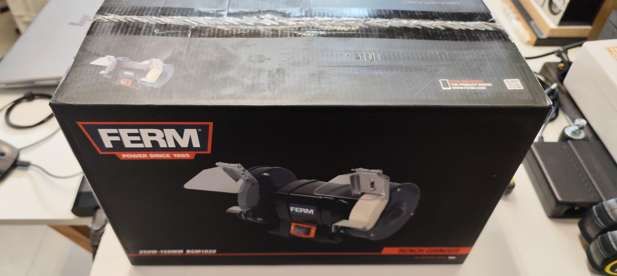 Ferm BGM1020 molatrice da banco 250W 150 mm 2 mole
